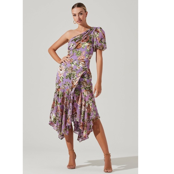 Astr Asymmetrical Floral Dress in Purple and Pink - Picture 14 of 14